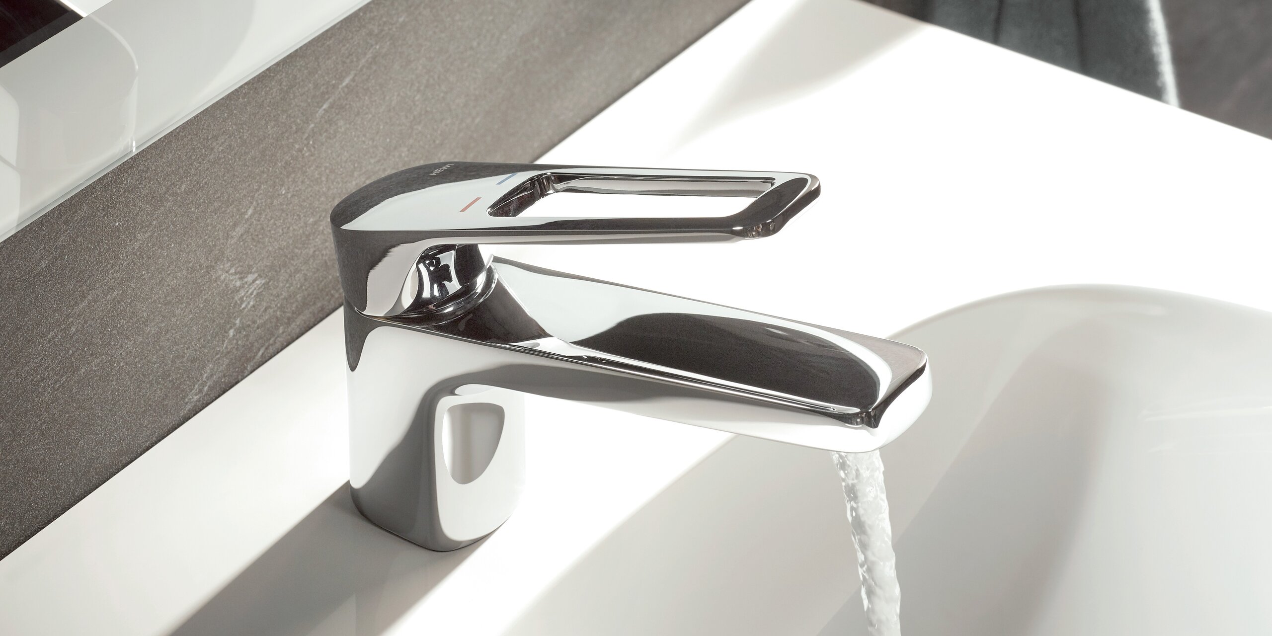 Single lever basin mixer AQ 950